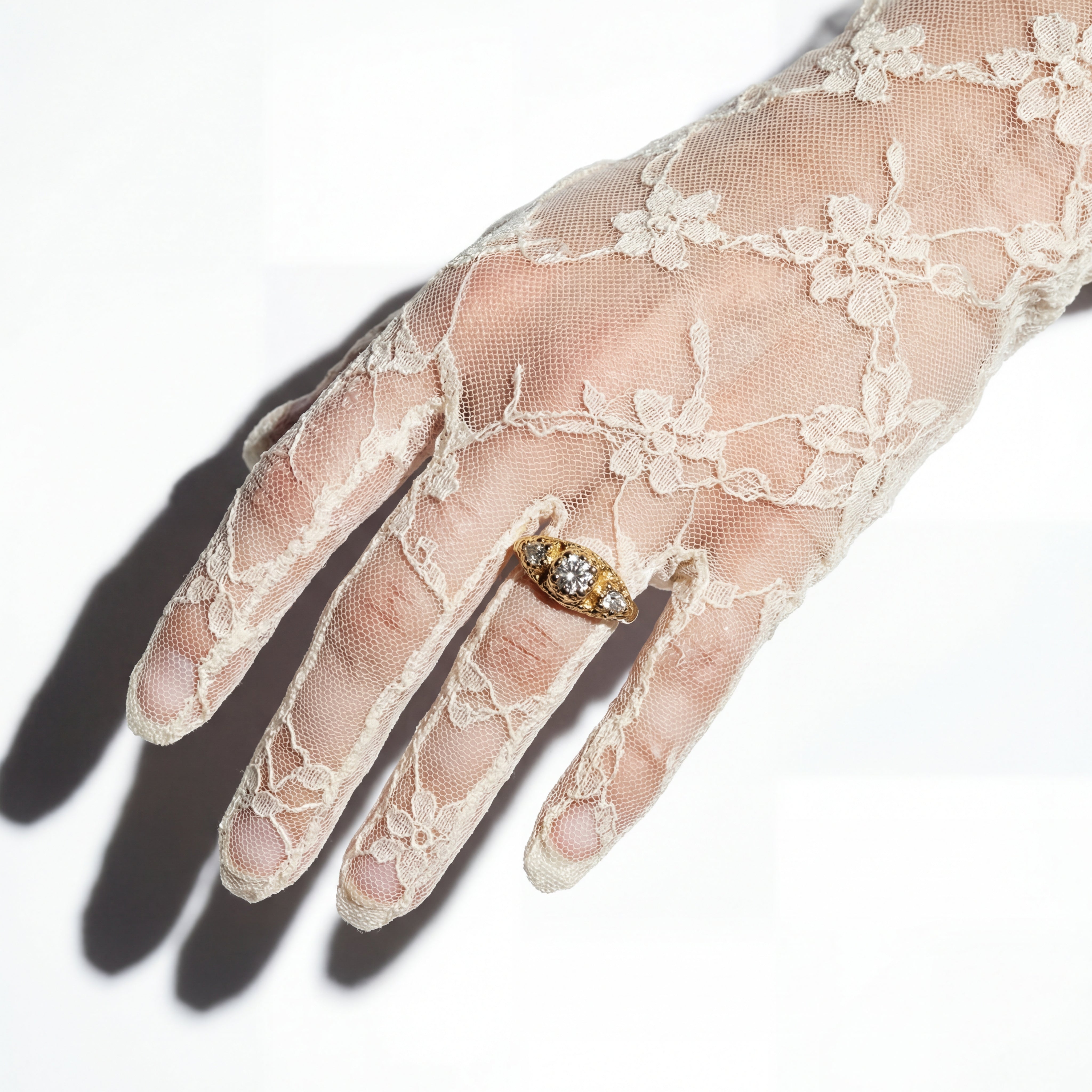 The Imperia Tria Ring - Yellow Gold