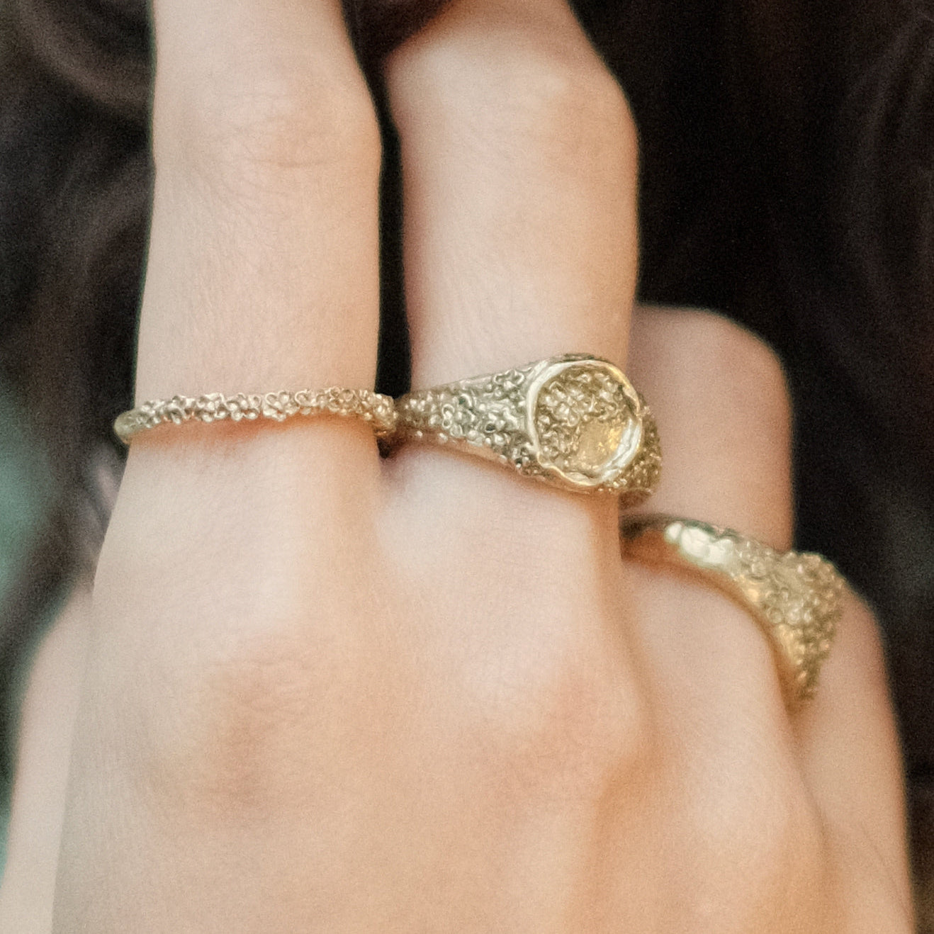 THE THALORA SIGNET — Floral Signet (9ct Gold)