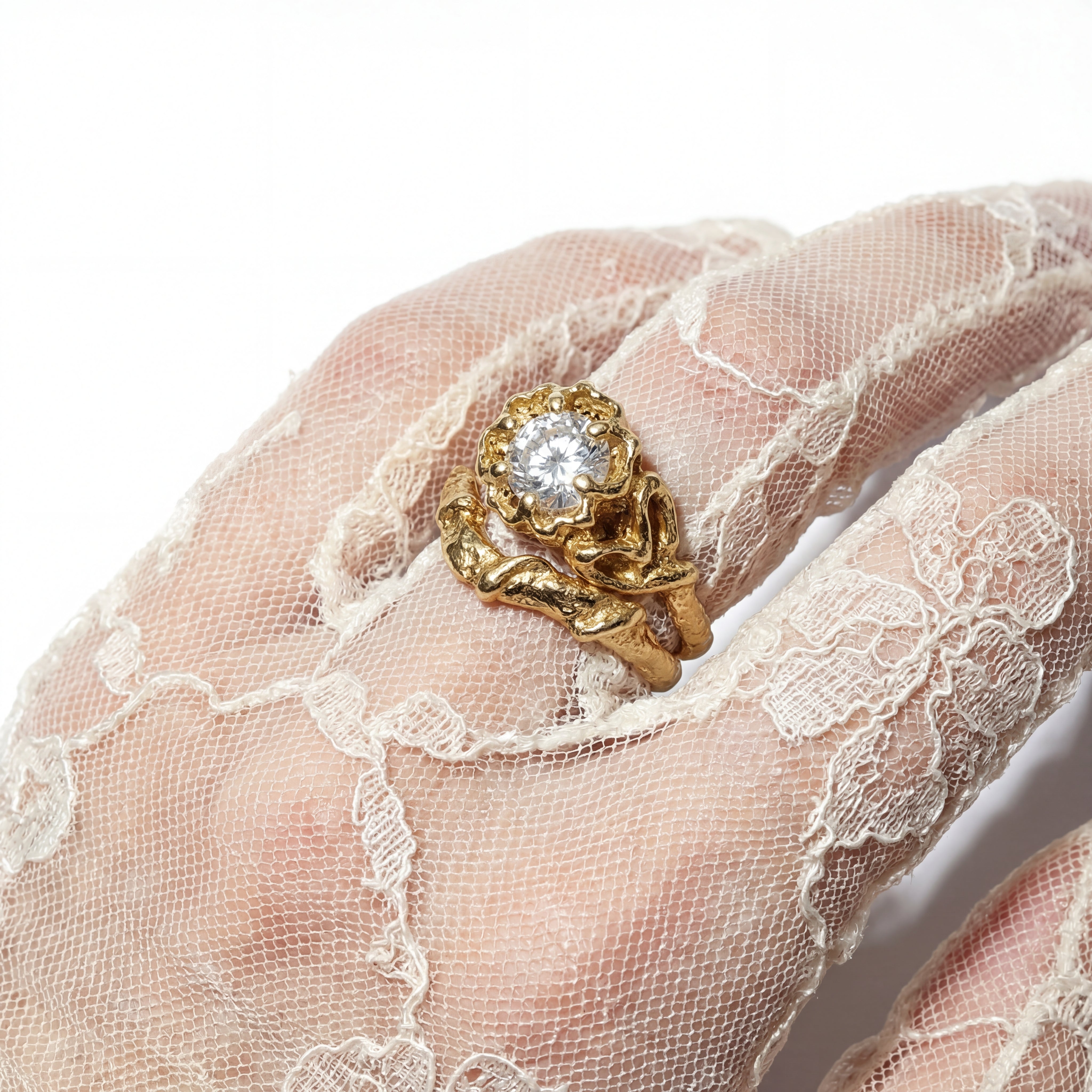 The Sacra Rosa Ring - Yellow Gold
