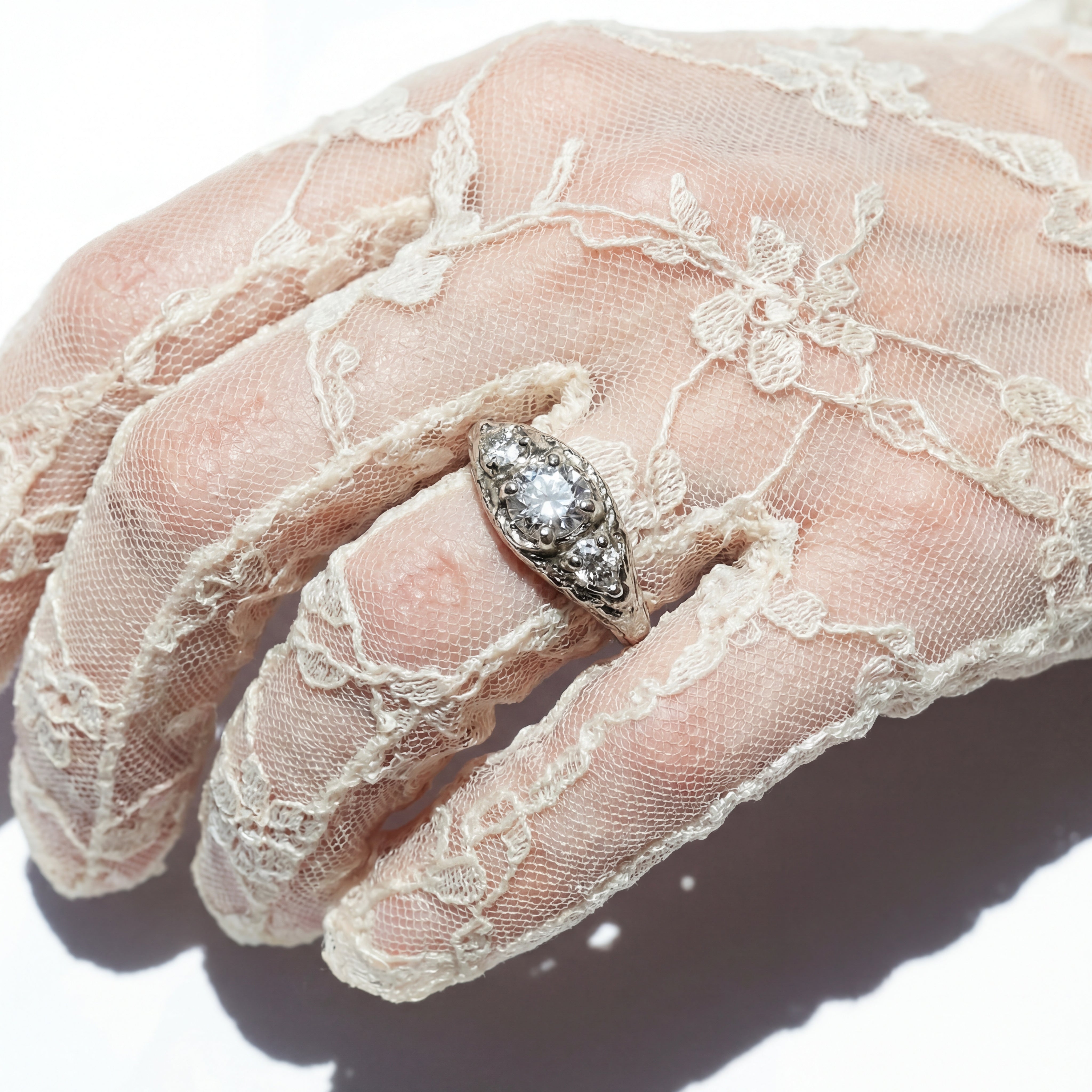 The Imperia Tria Ring - White Gold