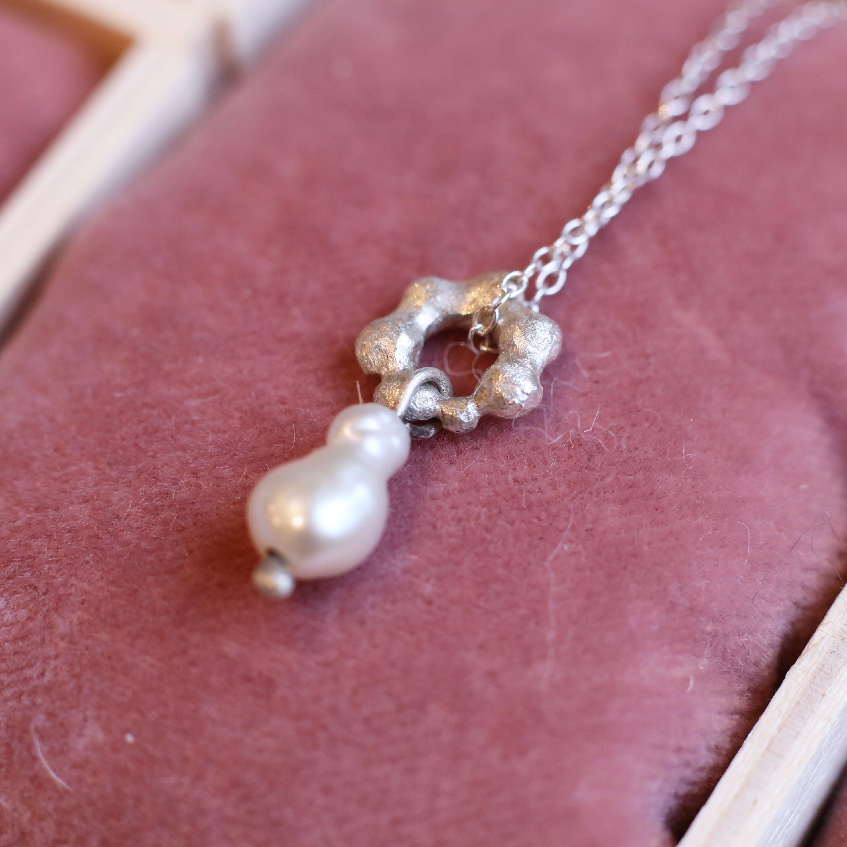 Sterling silverPearl drop Pendant with freshwater pearl drop