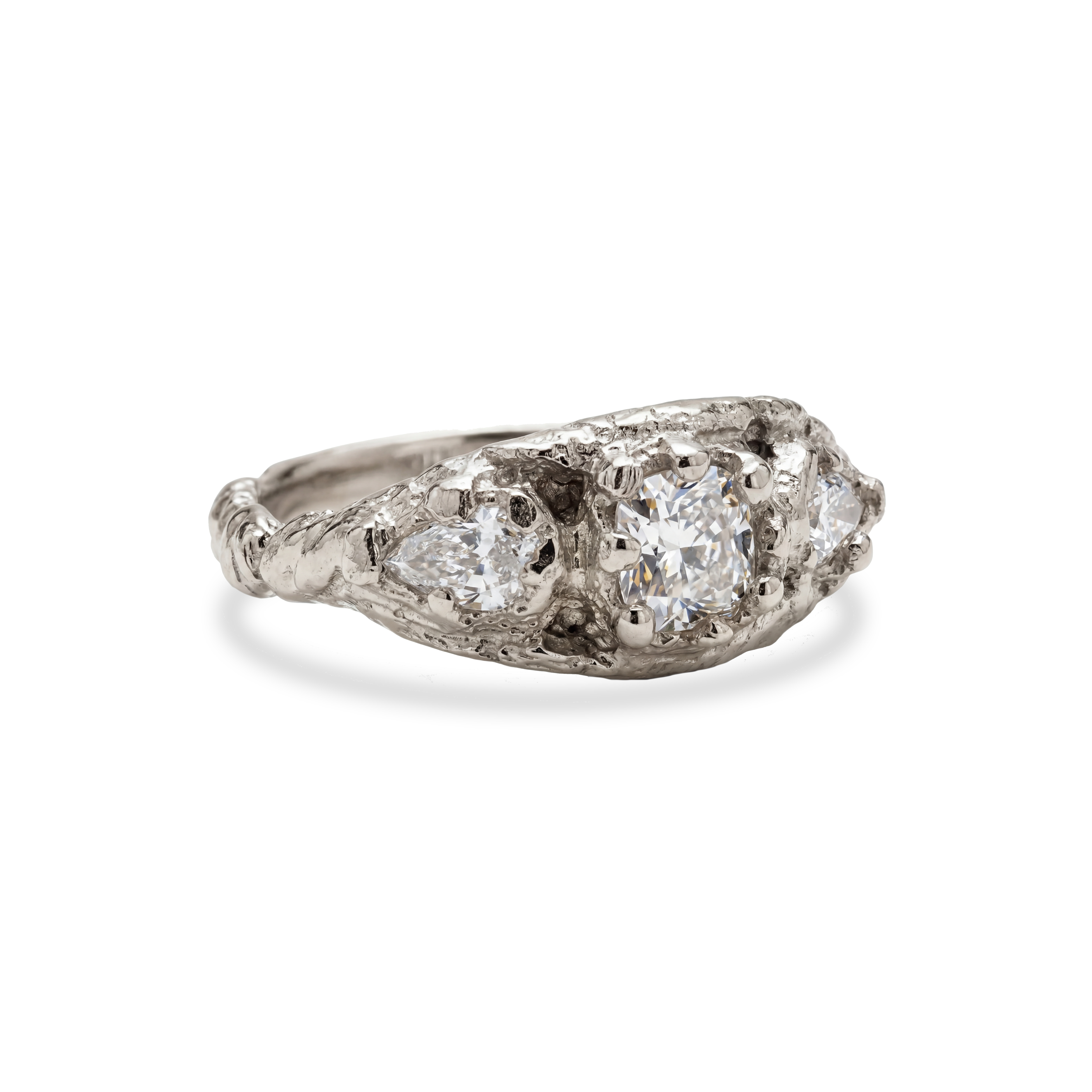 The Imperia Tria Ring - White Gold