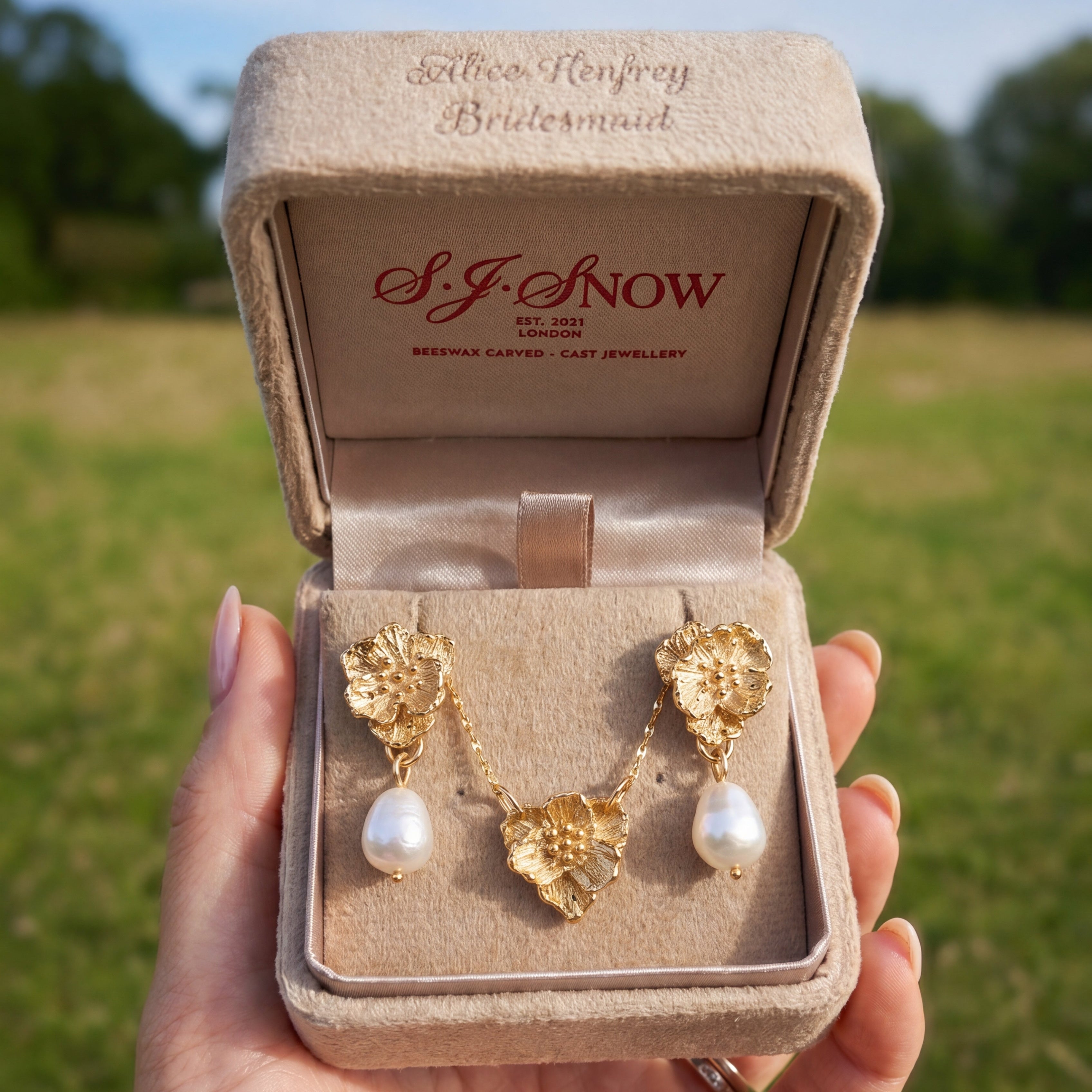 Anthemis Petite Drops – Delicate Floral Earrings in Sterling Silver & Gold Vermeil