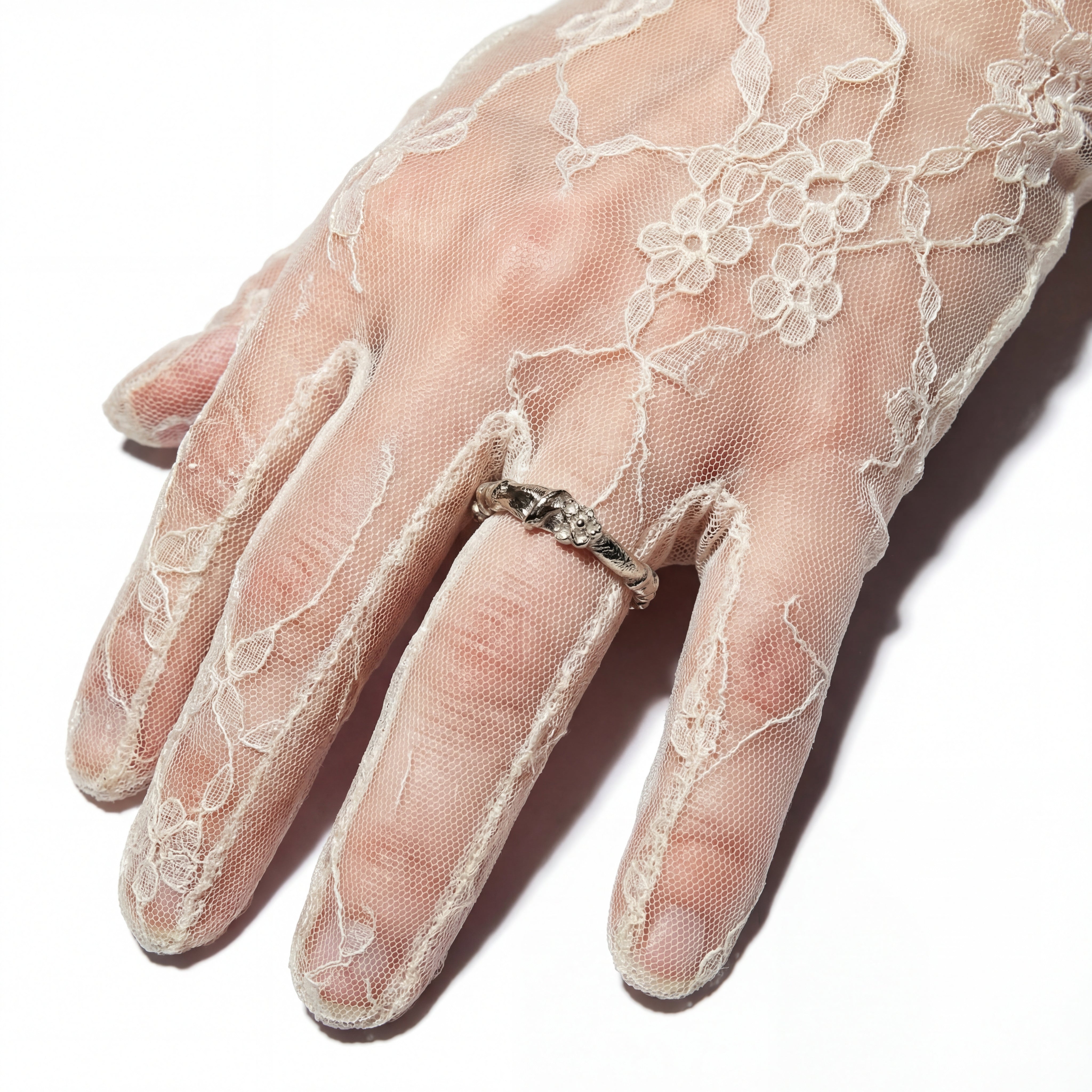 The Aurea Floria Ring - White Gold