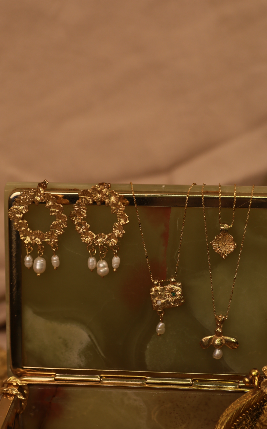 the forget me not amulet gold vermeil jewellery box